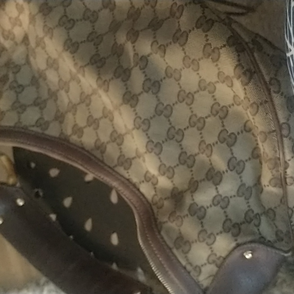 Gucci Handbag - Picture 4 of 6